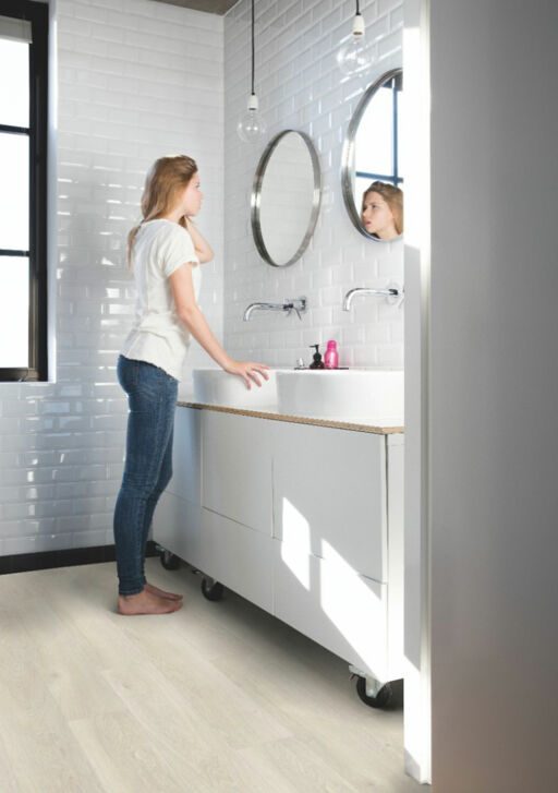 QuickStep Alpha Bloom, Sea Breeze Oak Light Vinyl Flooring, 209x6x1494mm  thumb 2