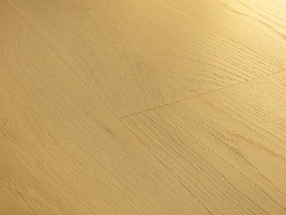 QuickStep CLASSIC Biscuit Brown Oak Natural Laminate Flooring, 8mm Image 3